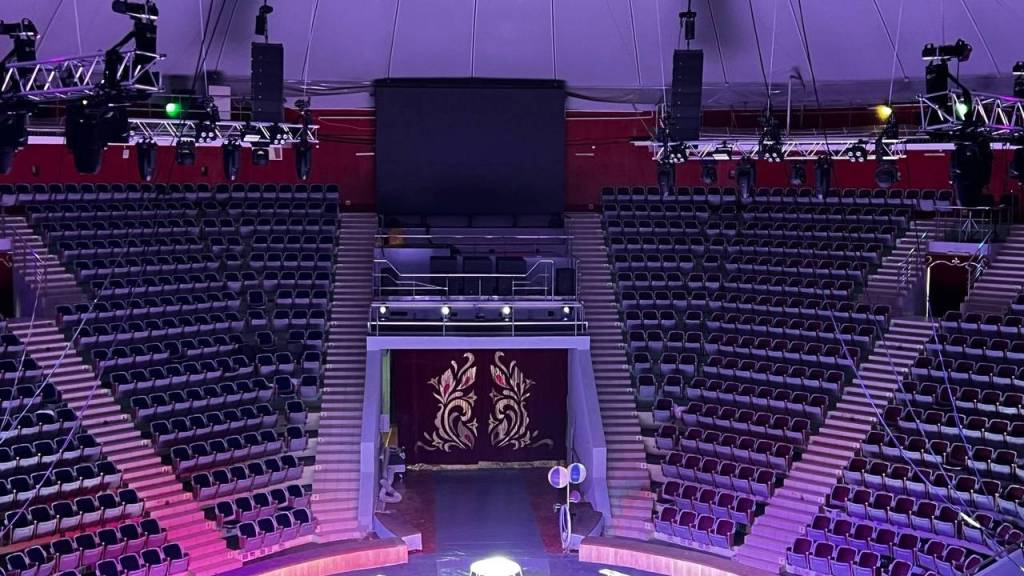 Kurskiy-tsirk_2.jpg Kurskiy-tsirk_2.jpg