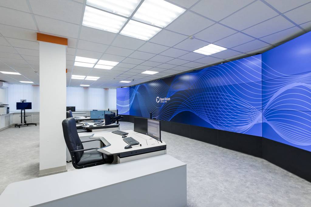 T-plyus-3.jpg T-plyus-3.jpg