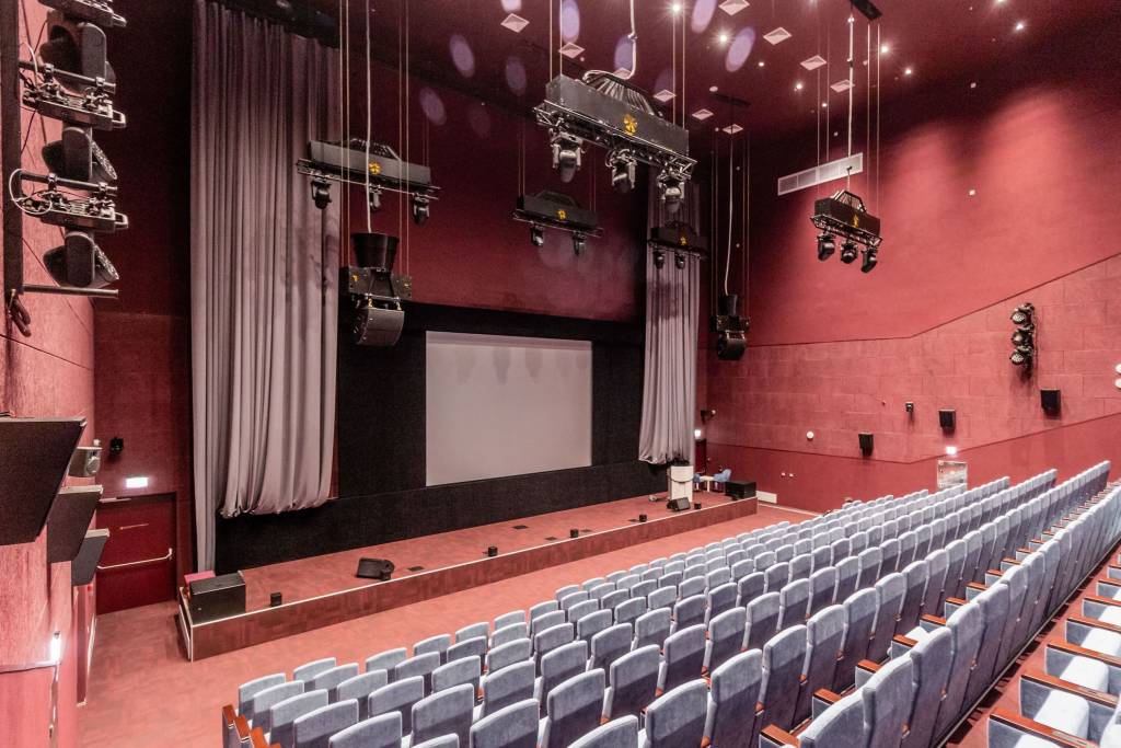 IMG_1999.jpg IMG_1999.jpg