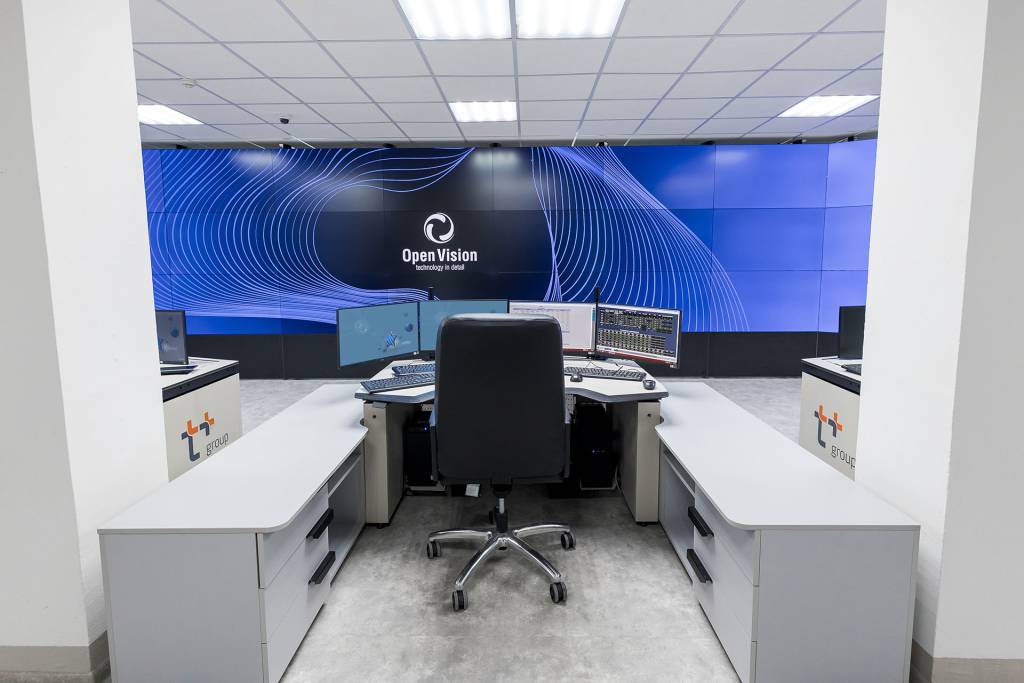 T-plyus-5.jpg T-plyus-5.jpg