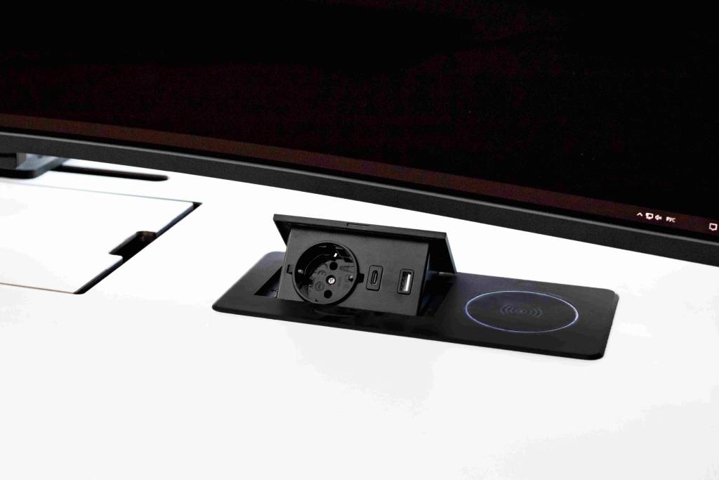 IMG_6824-.jpg IMG_6824-.jpg